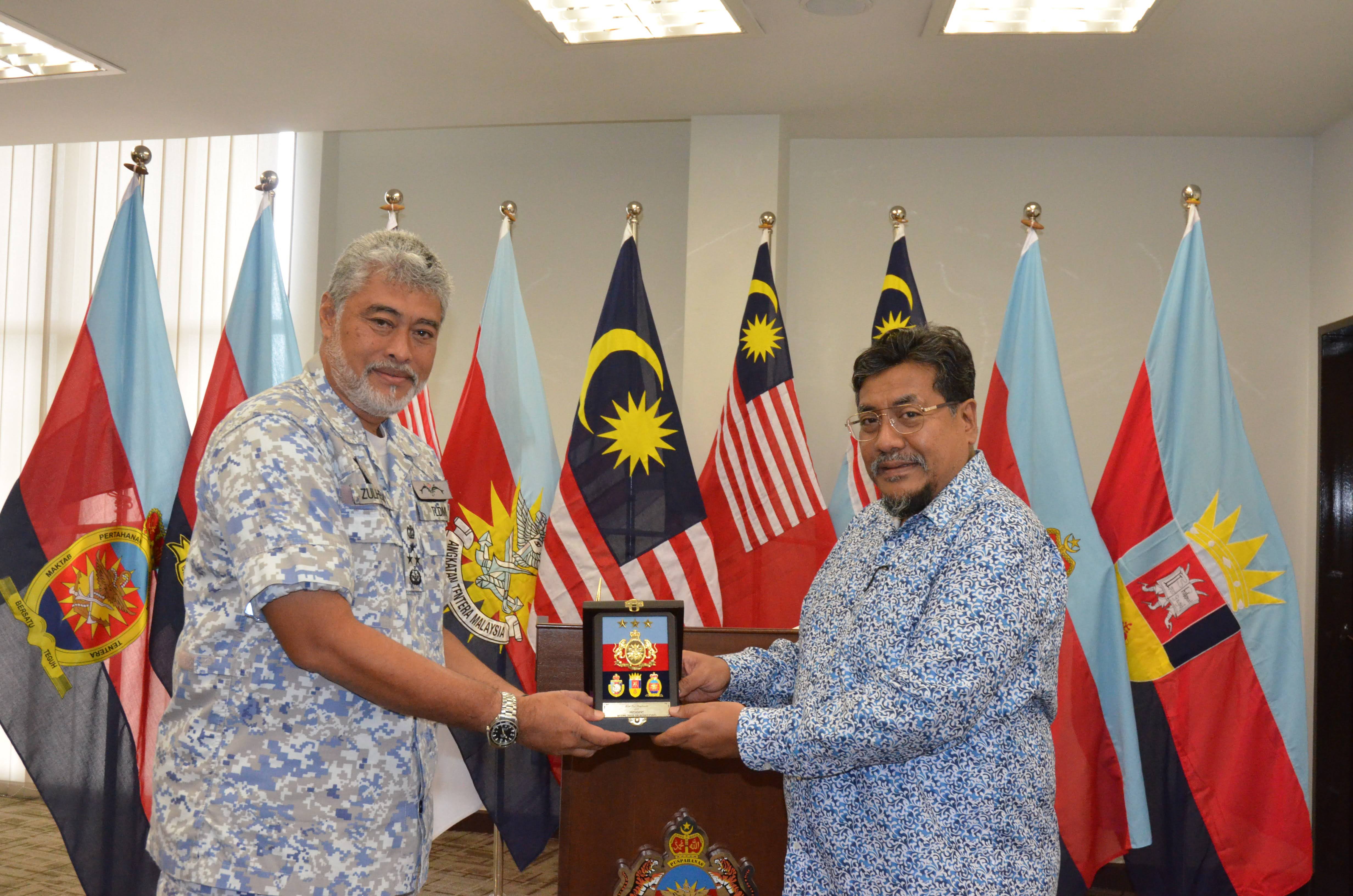 Courtesy Call to YBhg Vice Admiral Dato' Zulhelmy bin Ithnain, President of the National Centre for Defence Studies(PUSPAHANAS)